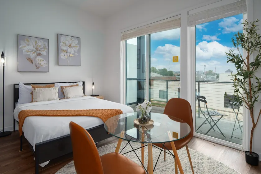 Urban Cozy Studio with Patio! - Image 1
