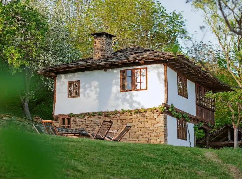 Authentic House with Stunning Mountain View - Karashka - Image 1
