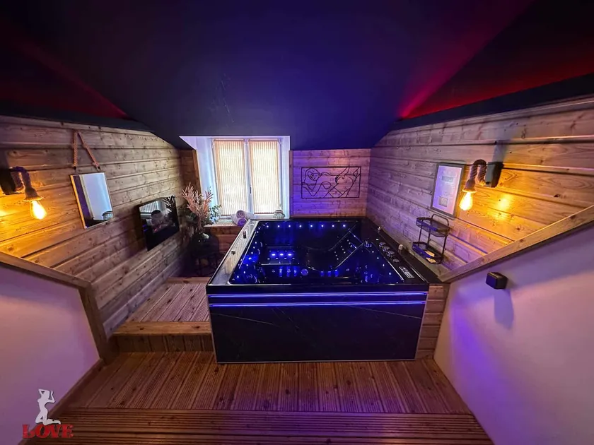 Romantic Love Room, private spa – close to Belgium - Image 1