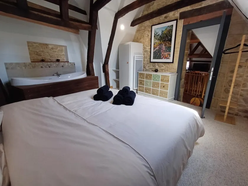 The Hanging Cabin of Sarlat - Image 1