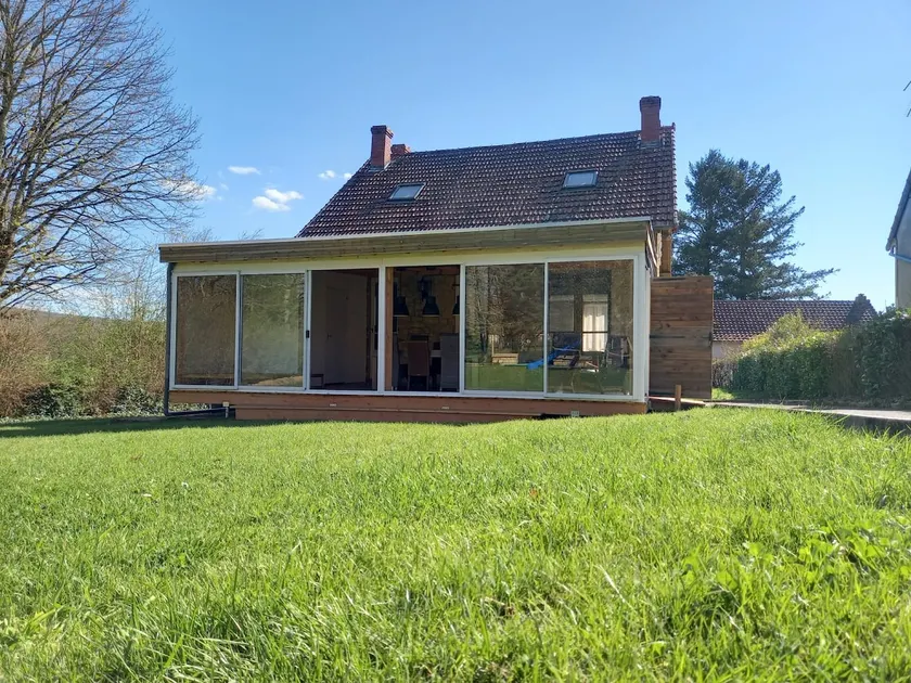 Burgundy vacation home - Image 1