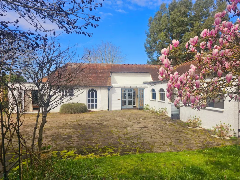 Queen Anne Cottage - Image 1