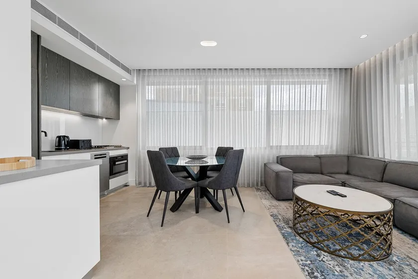 Inviting 2BR Unit w/ Parking near Coogee Beach - Image 1