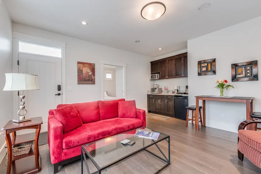 Family Friendly Private Suite - Image 1