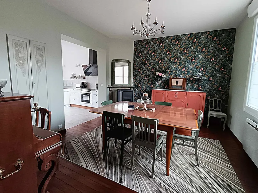 Elegant 1930s house, 180 m2 - Image 1