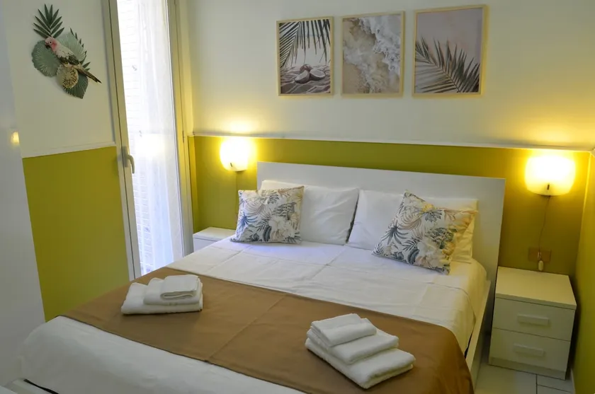 A few meters from the sea, central + parking space - Image 1
