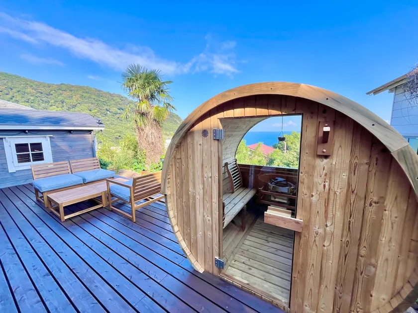 Ocean View Barrel Sauna/Open Wood Deck/Private Accommodation for 1 Group/Pets OK - Image 1
