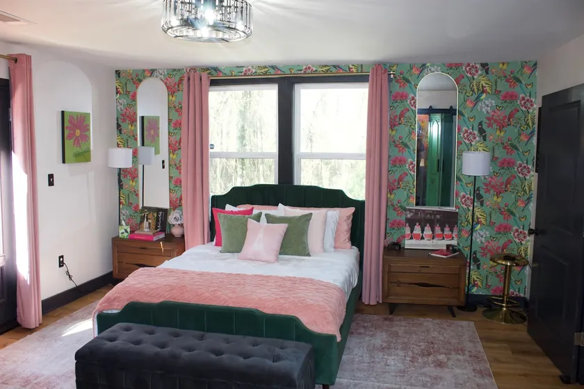 LoveJones Bungalow-Hidden Retreat-Custom Designed - Image 1