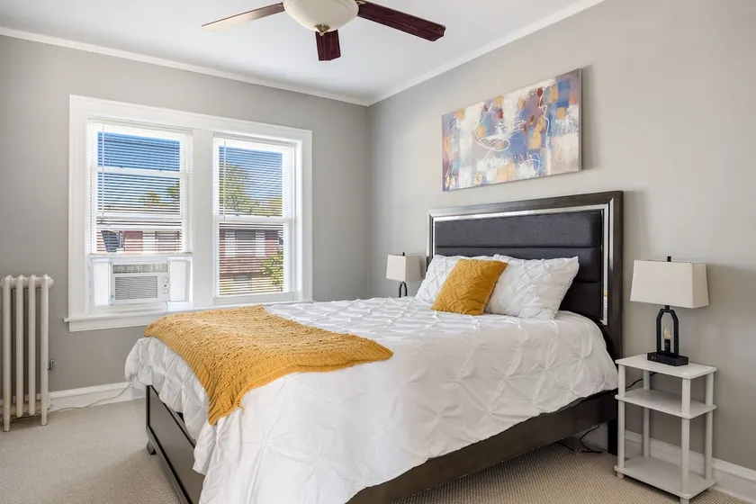 Serene Suburban Stay: Family-Friendly w/EZ Parking - Image 1