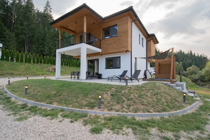 Hyggemate - Nordic Villa with Sauna & Jacuzzi Retreat - Image 1