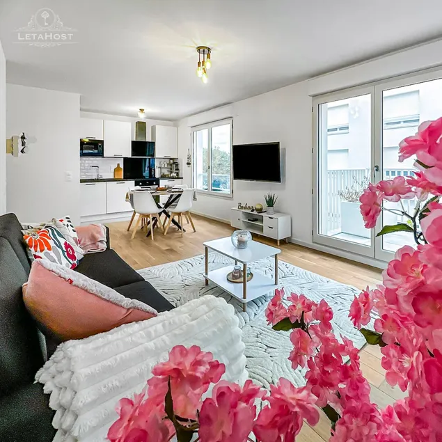 Oiseau Bleu apartment for 6 people, Orly 10 min, balcony, linens - Image 1