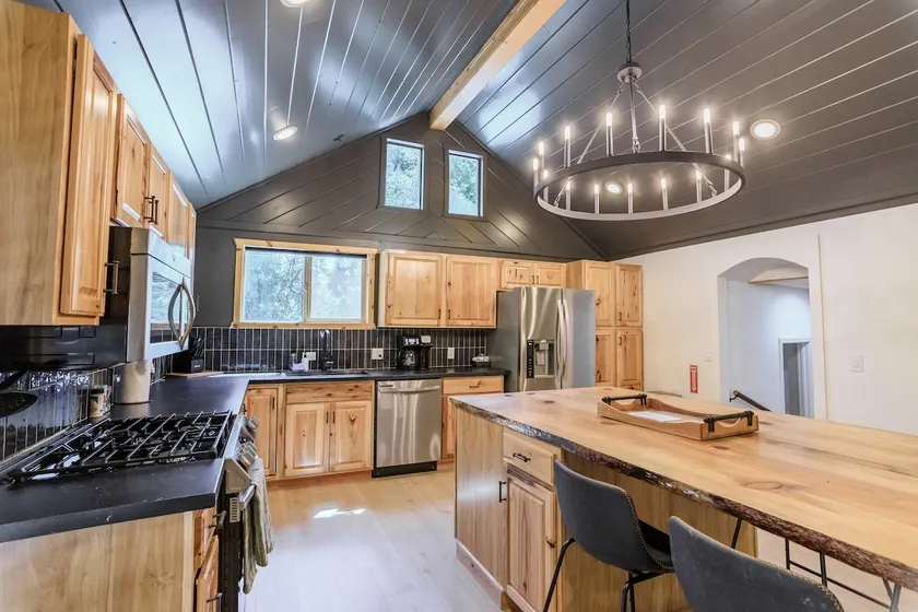 Cabin 1: Sleeps 8 - Image 1