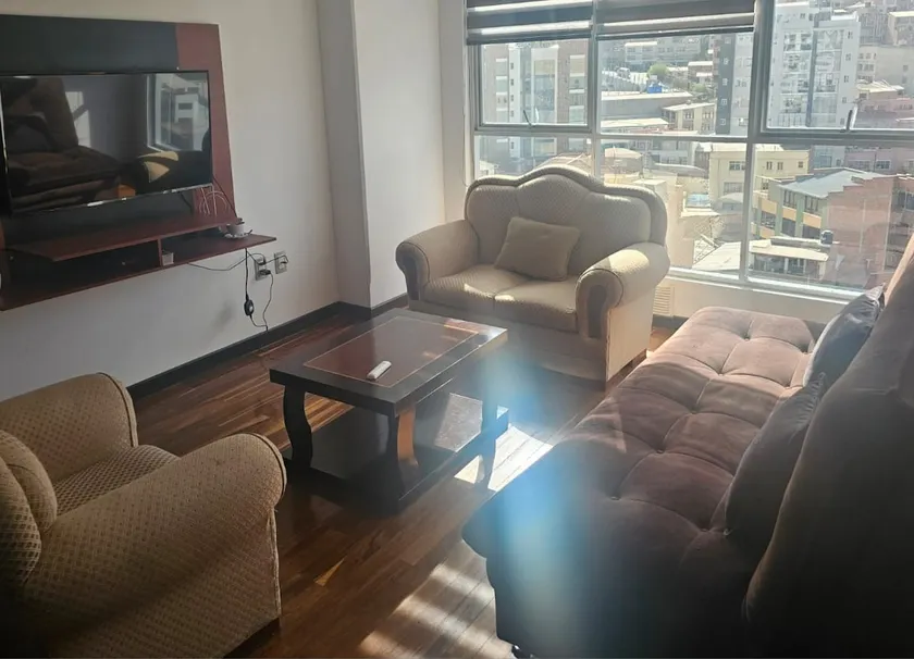 Central Comfortable Cozy Equipped Apartment - Image 1