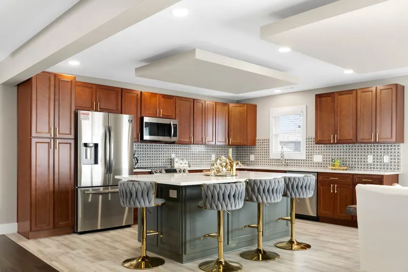 3BR/3BA Downtown Fort Wayne | Parking | Sleeps 6 - Image 1