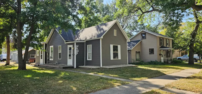 The Bungalow at Garfield Park - Image 1