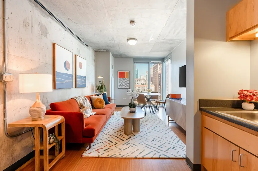 Downtown 2bd #4 - Near Grant Park, Museums, Lake - Image 1