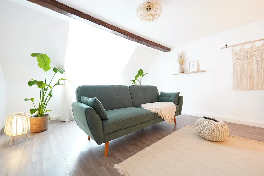 Top floor - 52 m² - In terraced house - large bathroom, kitchen - Image 1