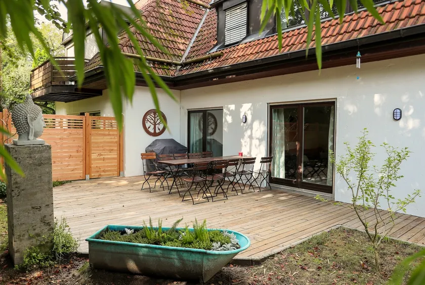 9 min Subway to Center - 1400 sq ft - 4BR - 2BA - Image 1