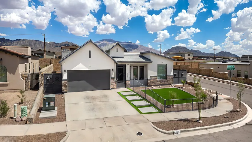 Texas Modern 4BR 3BA Home Gazebo Spacious Yard Villa - Image 1
