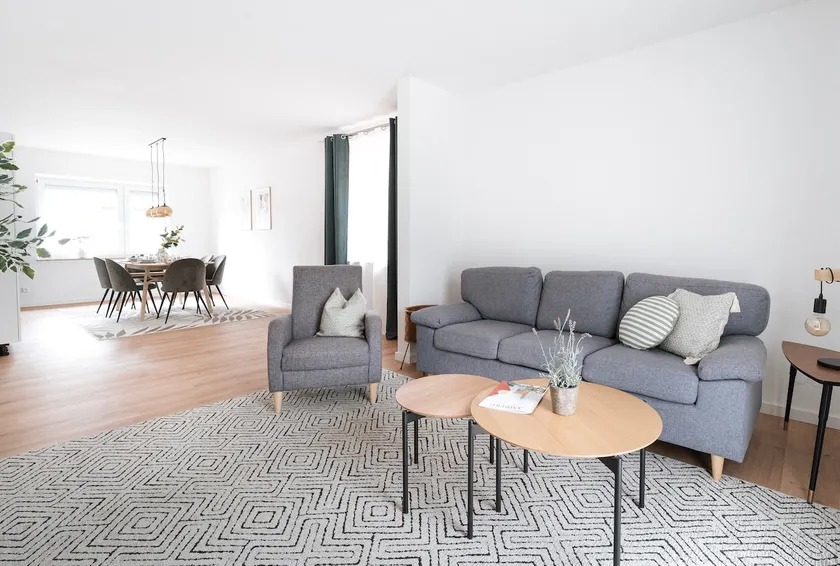 3 rooms | Spacious | Near hospital & train station - Image 1