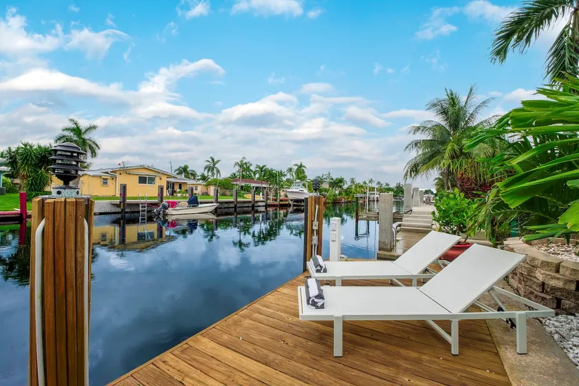 Sunrise Oasis: 2Mi Beach+Pool+HotTub+Boat Rental! - Image 1