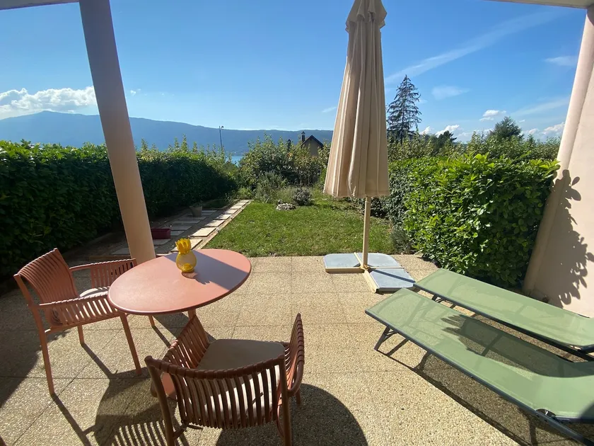 Au Bonheur des Roses, parking, terrasse & jardin - Image 1