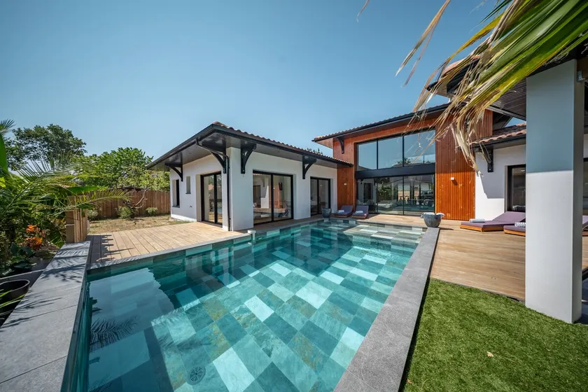 Villa Luna Bay Ideal for 2 families, or with friends - Image 1