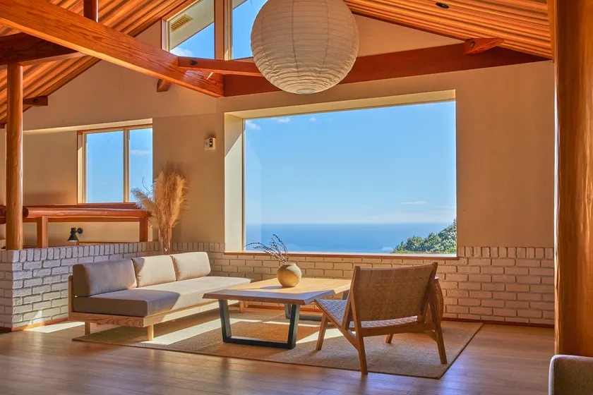 Enjoy the sea of Izu at this villa with a view, and have an extraordinary experience with the sauna and BBQ. - Image 1
