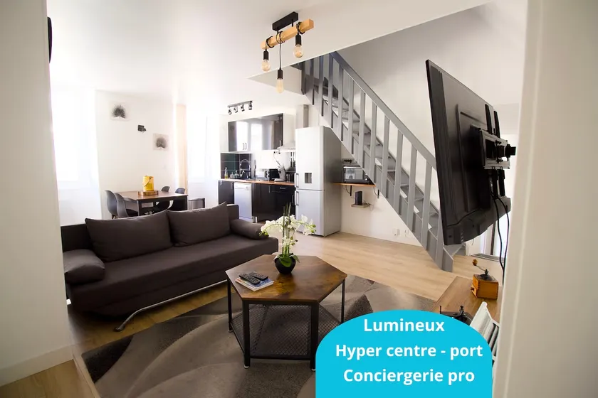Bright Triplex in Cherbourg, Port & Nightlife - Image 1