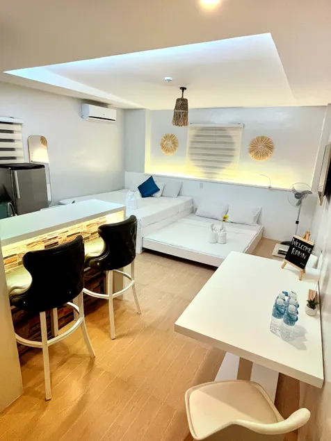 Cozy 5 Pax Family Room w. Kitchen at St. 2 D'Mall - Image 1