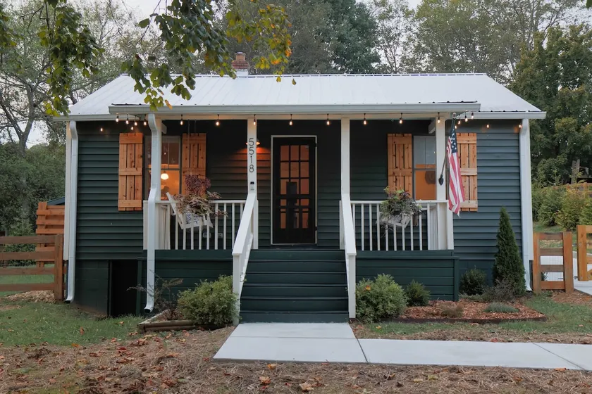 Leipers Fork Bungalow | Hot Tub & Firepit - Image 1
