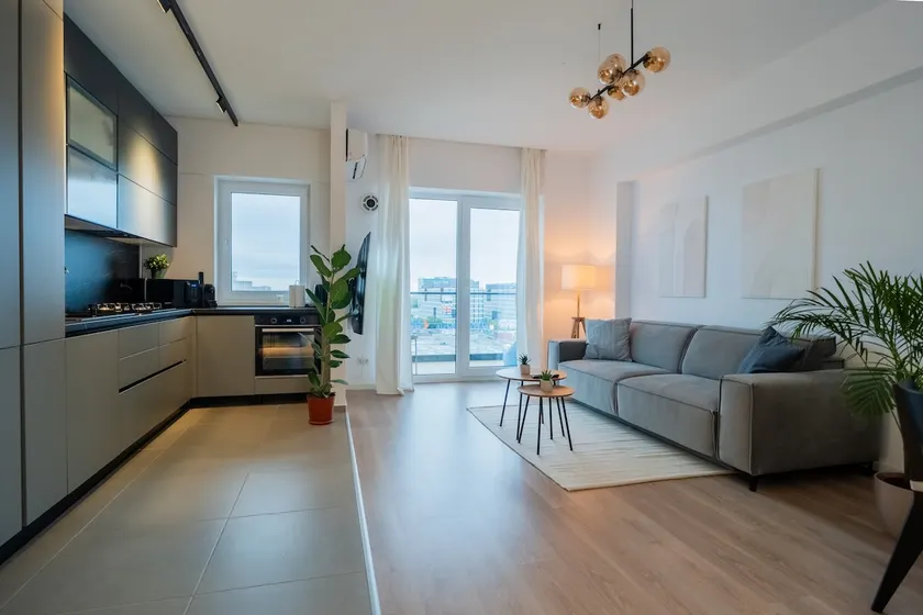 Superior Modern Apartment with Big Balcony & View - Image 1