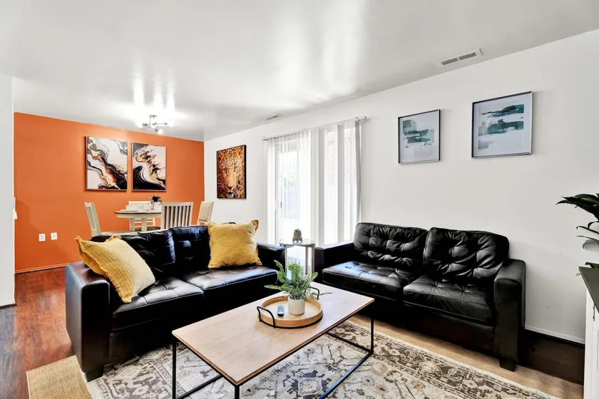 2BD Cozy Retreat | 4 Mins from Downtown Birmingham - Image 1