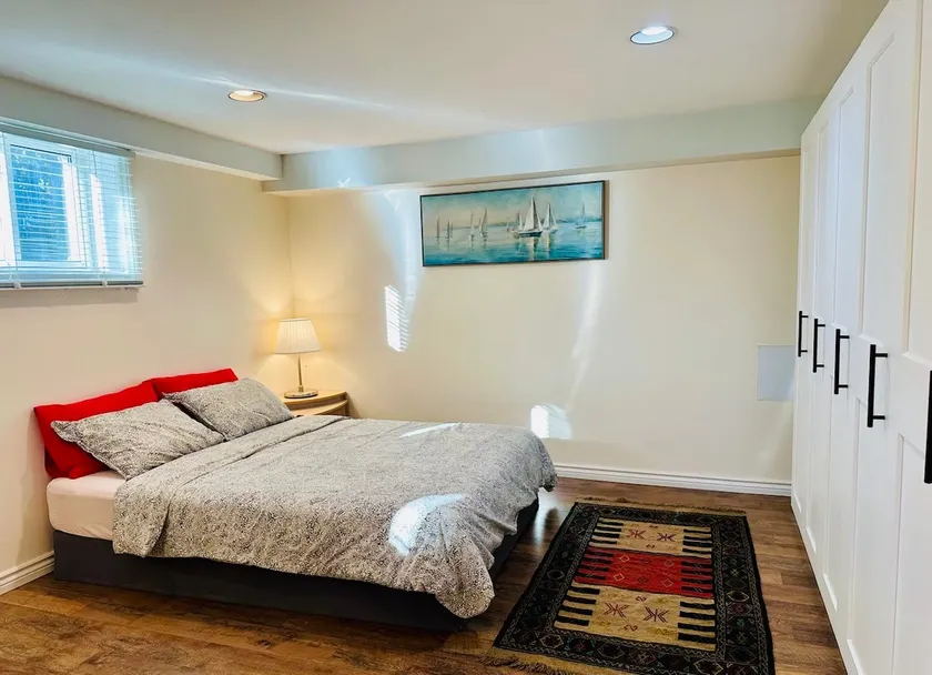 Cozy Clean Equipped Home in a Peaceful Area - Image 1