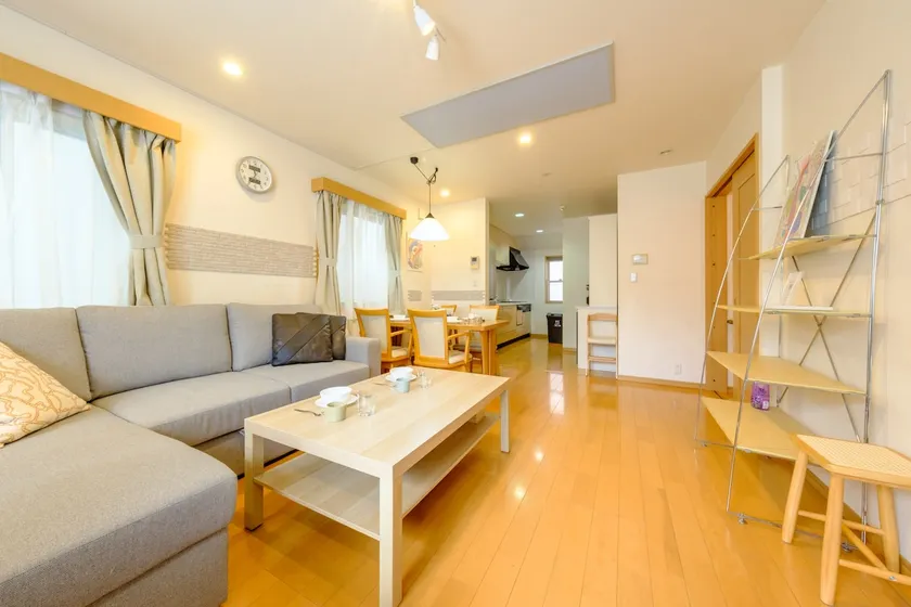 [Private house] Free parking available | Maximum 10 people | Shinjuku area, Shin-Okubo | 4-minute walk to Korean Town - Image 1