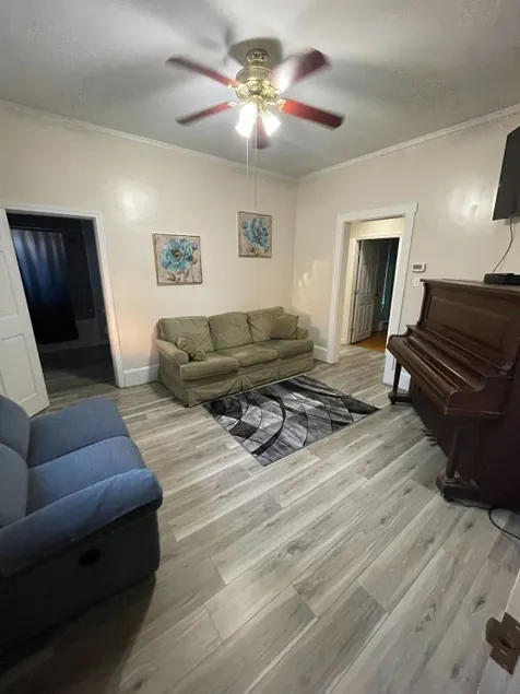 Convenient Manchester - Walk to ELM + SNHU arena - Image 1