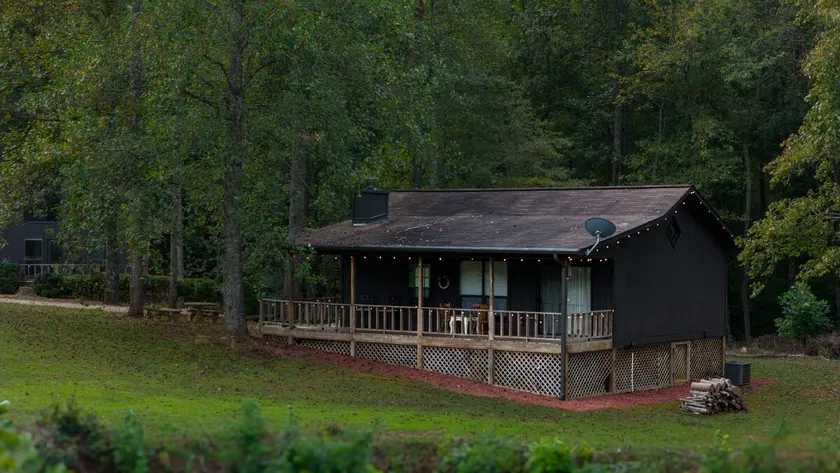 Tanager Romantic Cabin Porch Mountain View - Image 1