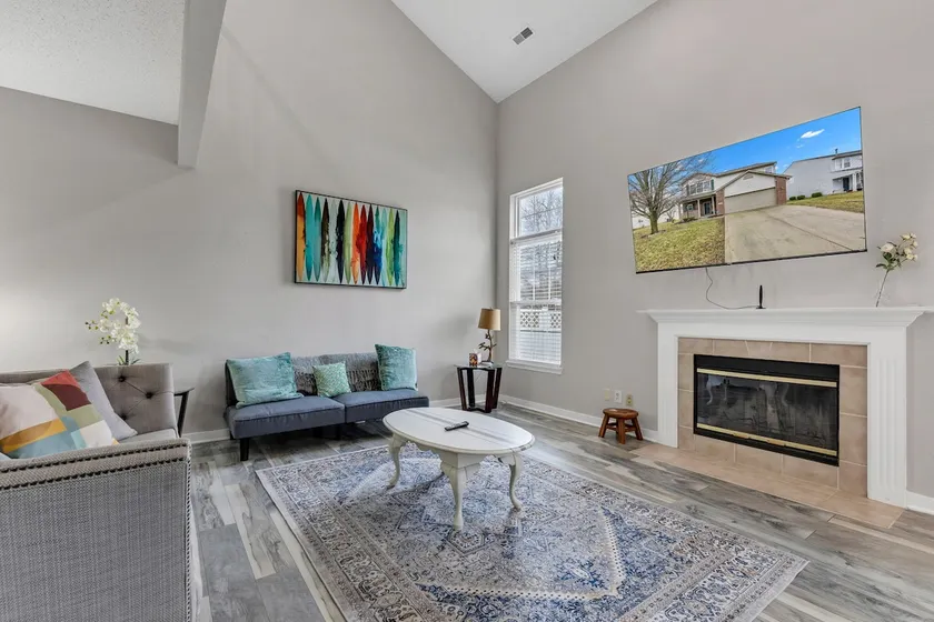 Beautiful 3 BD Home in Fishers with EV Charger - Image 1