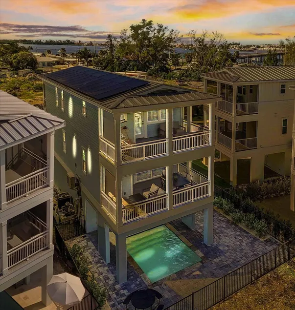Bayview Pointe! Luxury Villa near Anna Maria isle! - Image 1