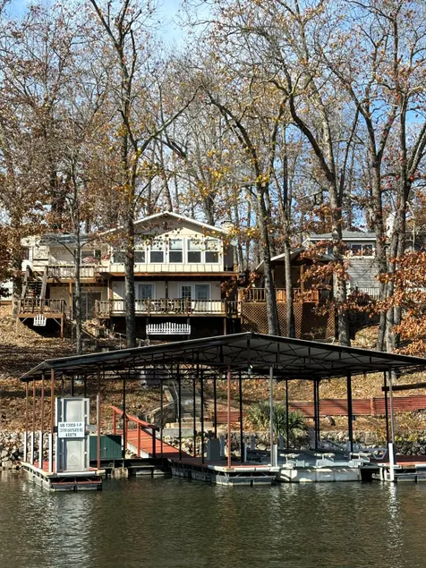 H2Oasis Lake of the Ozarks - Image 1
