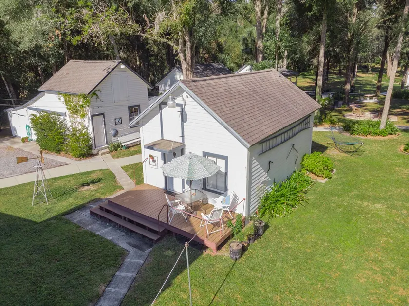 Cozy Cottage Near Blue Spring | Private & Peaceful - Image 1
