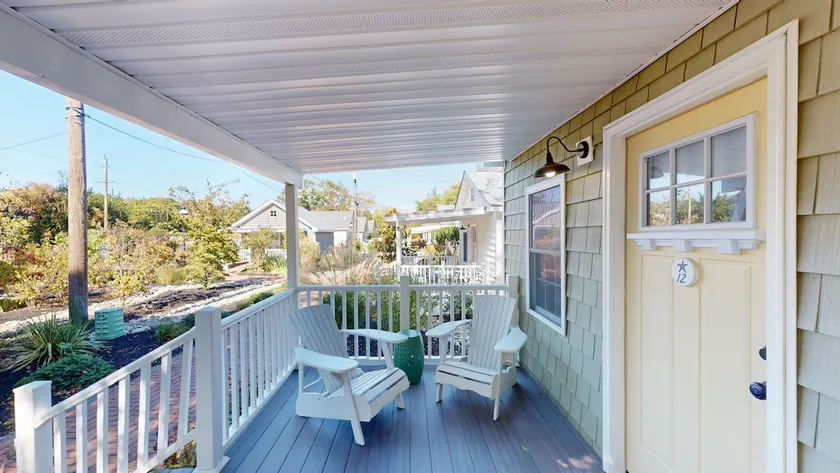 1BR • King Bed • Sofa Bed • Sleeps 4 •Shared Pool - Image 1