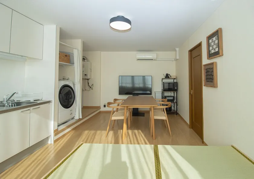 GLOCE 横須賀 HOTEL S @ NAVY BASE｜ Room B - Image 1