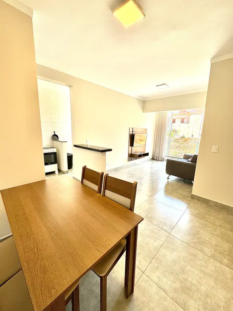New apartment with en-suite, spacious and airy living room - Image 1