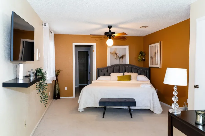 Luxe Executive Central Austin! - Image 1
