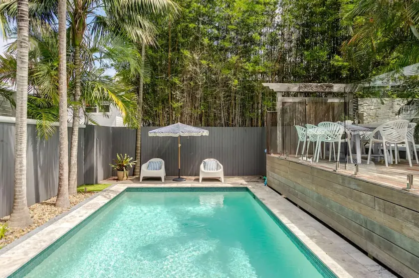Newport Little Oasis - Image 1