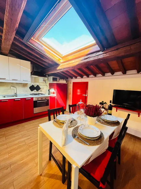 Attic Near Leaning Tower-Free Parking Included - Image 1