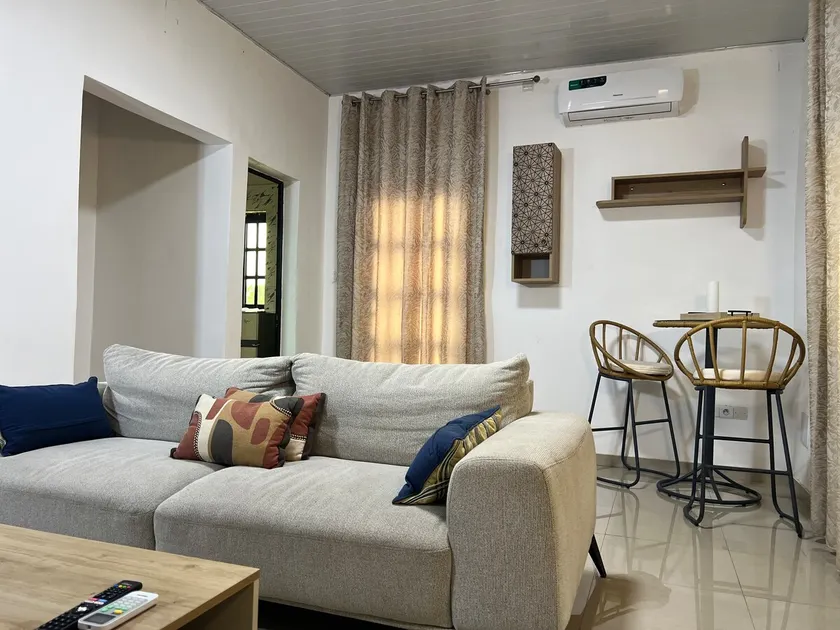 Bright apartment 5 min from Lomé airport - Image 1