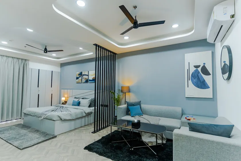 Chic Studio w/ Balcony Retract with Cozy Getaway - Image 1
