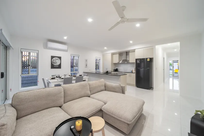 Brand New 4 Bedroom Belleview House near Ipswich - Image 1